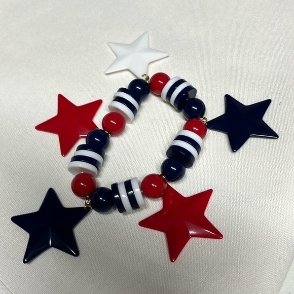 Park Lane Patriotic Bracelet - Picture 2 of 5